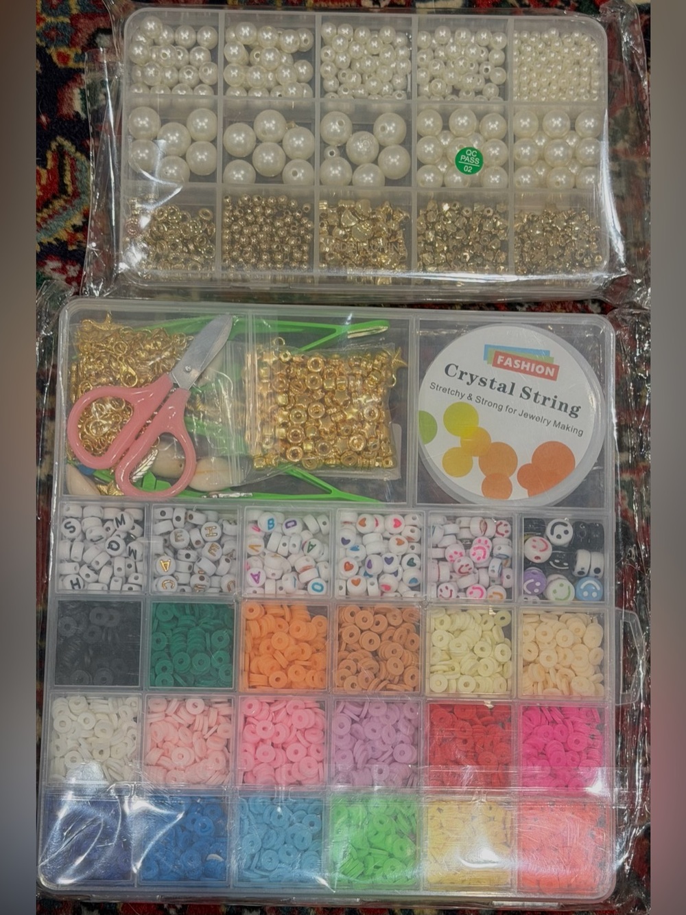 BEADS BRACELET MALING KIT. FOR FRIENDSHIP BRACELETS JEWERLY. 4000 pieces.
